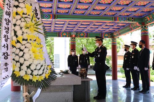 (210604) 제66회 현충일 군경 합동묘지 참배 1