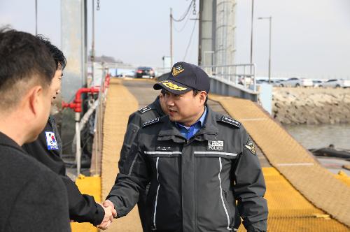 인천해경서장, 설 연휴 앞두고 현장점검 1