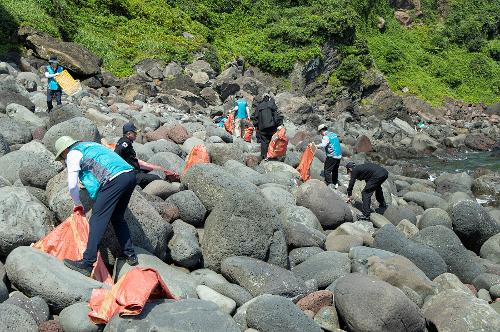 (250703) 제주 해양환경보전을 위한 우도 해안가 정화활동 사진15