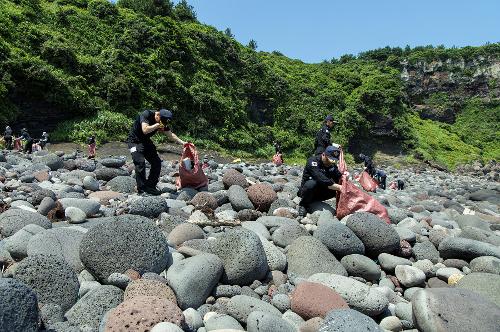 (250703) 제주 해양환경보전을 위한 우도 해안가 정화활동 사진6