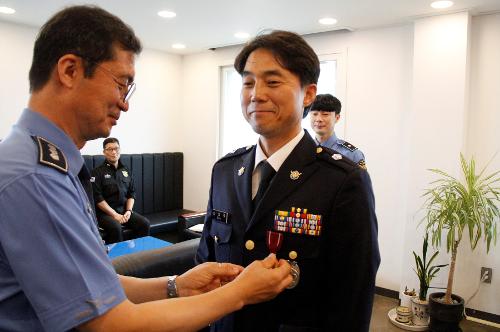 (250710) 항공단 모범공무원 수여 사진3