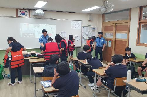 240717-학교에서 쉽게 배우는 물놀이 안전수칙! 사진1