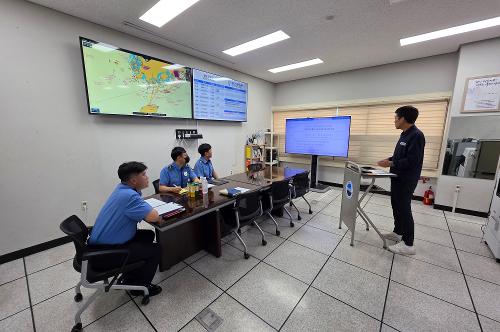 250925-해상 안전 이상 무! 추석앞두고 운항관리센터점검 1