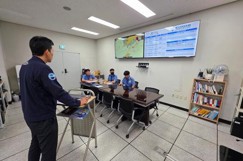 250925-해상 안전 이상 무! 추석앞두고 운항관리센터점검 3