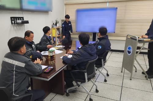 260212-“설 귀성객 안전 최우선” 해경, 제주운항관리센터 현장 방문 1