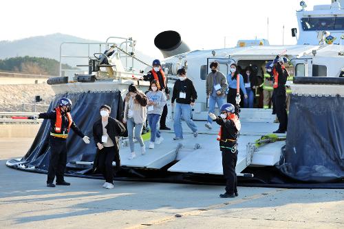 중부해경청, 여객기 해상 불시착 대응 합동 훈련(22.11.18.) 사진2