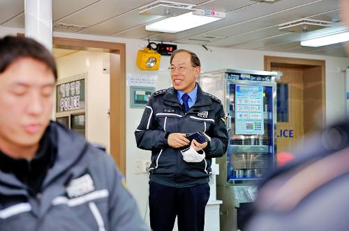 김병로 중부해경청장, 최일선 단속부서 현장점검(23.1.31.) 사진3