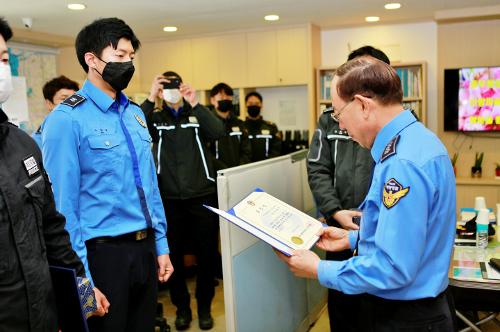 김병로 중부해경청장, 어선 안전관리 현장 점검 나서(23.3.17.) 사진6