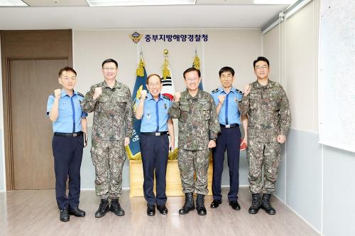 해군2함대 사령관, 중부해경청 방문(23.9.25.) 사진8