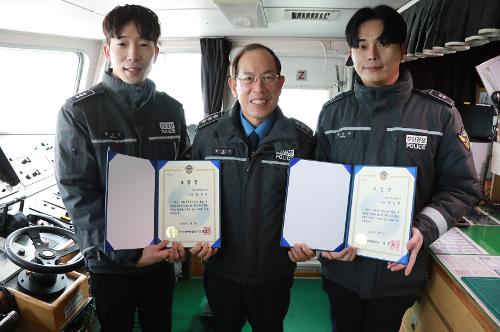 중부해경청장, 최우수 함정 격려(23.12.21.) 사진1
