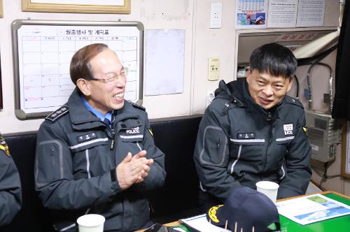 중부해경청장, 최우수 함정 격려(23.12.21.) 사진5