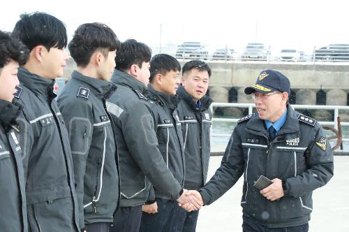 중부해경청장, 최우수 함정 격려(23.12.21.) 사진4