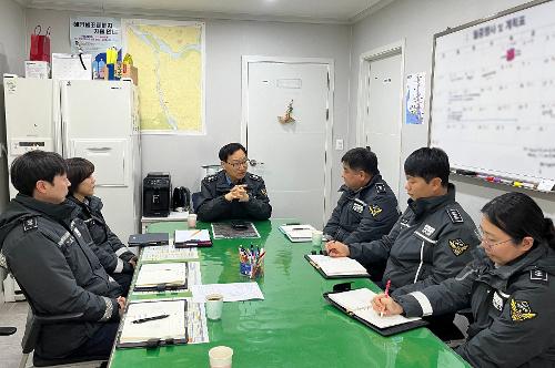 중부해경청장, 동절기 해양사고 대비 인천 치안현장 집중 점검(0119) 1