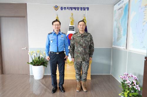 중부해경청, 수도군단장 방문(0211) 4