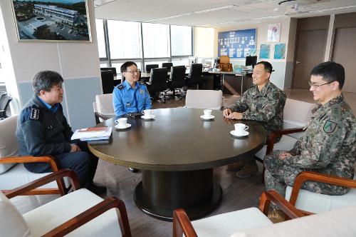 중부해경청, 수도군단장 방문(0211) 1