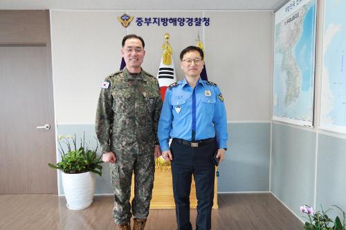 중부해경청, 17사단장 방문(0319) 3