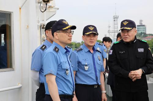 중부해경청장, 불법 외국어선 단속현장 격려 및 해상종합훈련 참관(0519) 3