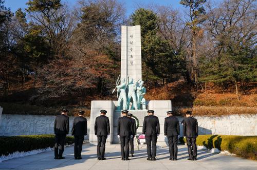 230104-김종욱 신임 해양경찰청장 현충원 참배(순국선열의 얼을 기리며) 사진7