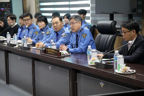 240207_김종욱 해양경찰청장, 설 전후 민생현장 안전관리 점검(보령) 사진2