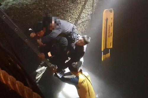 목포해경, 이른 새벽 바다에 빠진 20대 남자 긴급구조 사진1