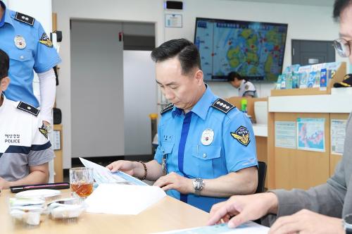 260811 최원식 목포해경서장, 암태파출소 치안현장 점검 4