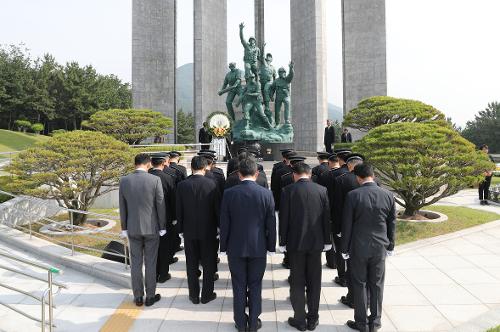 제64주년 현충일 충혼탑 참배  3