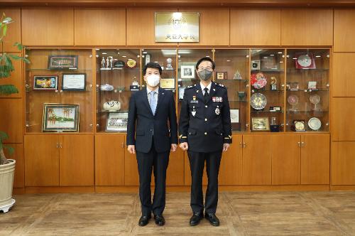 윤성현 남해지방해양경찰청장 동아대학교 방문 2