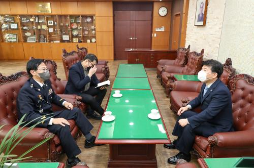 윤성현 남해지방해양경찰청장 동아대학교 방문 3