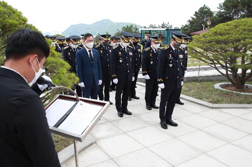 제 67주년 현충일 충혼탑 참배 사진1