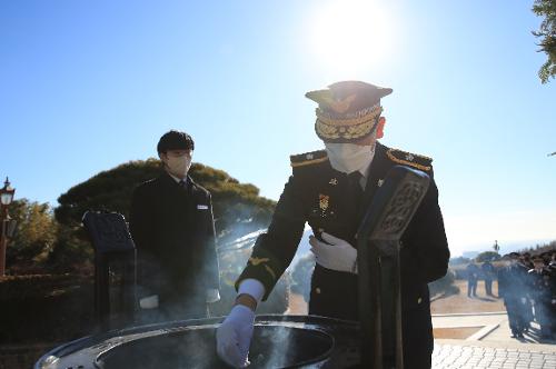 신년 맞이 부산중앙공원 충혼탑 참배 사진2