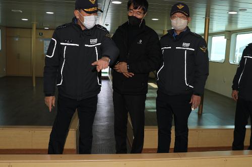  윤병두 남해해경청장, 설 연휴 바닷길 안전점검 사진2