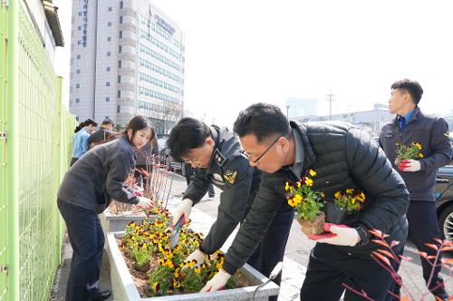 남해해경청, 제80회 식목일 맞아 플로깅 등 행사 진행 사진3