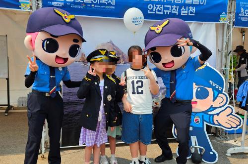 2025년 화성 뱃놀이 축제 홍보부스 운영 사진3