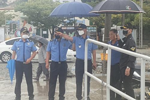 (220902)사천해경_ 태풍 대비 지휘관 취약 항포구 안전점검 사진1