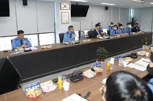 (230320)김종욱 해양경찰청장_ 사천해경 현장 소통간담회 사진3