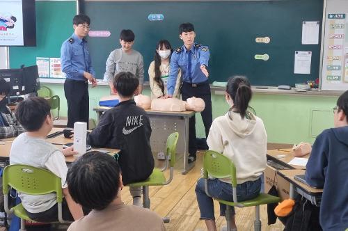 (230428)사천해경, 사천 노산초‘찾아가는 연안 안전교실’실시 사진2