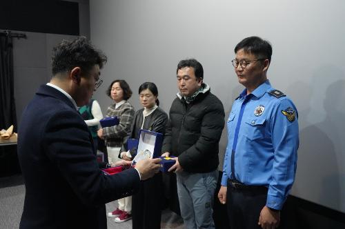 (251128) 사랑방봉사단 감사패 수여 2