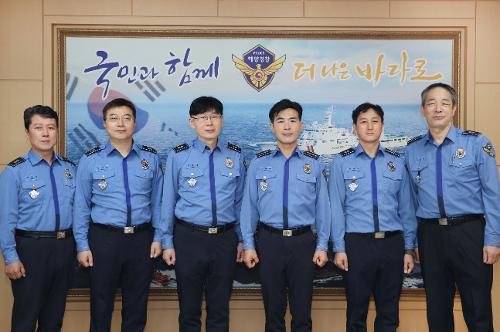 함정 지휘관 표장 수여식 및 주요 보직자 전입 신고 사진3