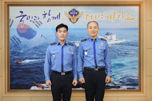 함정 지휘관 표장 수여식 및 주요 보직자 전입 신고 사진2