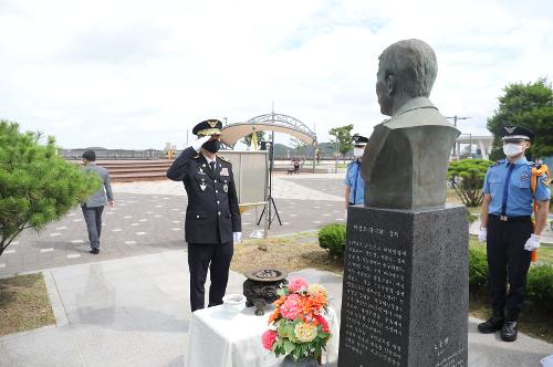 210713 이명준 서해해경청장, 취임 첫 행보로 세월호 거치현장 찾아 사진3