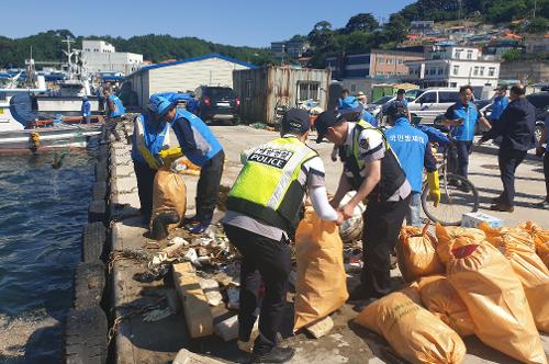 제24회 바다의 날 맞이 연안정화운동 2