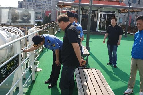 속초해경서장 관내 유도선(해피아워호)안전점검 실시 4