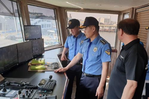 속초해경서장 관내 유도선(해피아워호)안전점검 실시 8