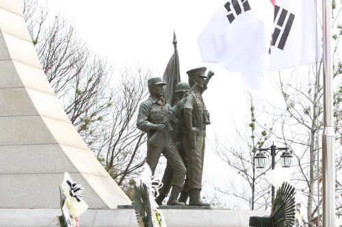 속초해경, 속초해양경찰 충혼탑서 추념식 2