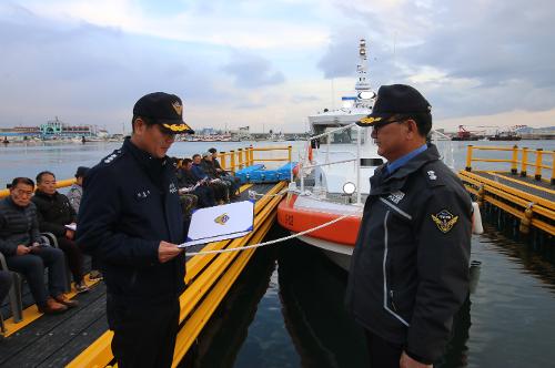 속초해양경찰서 거진파출소 신형연안구조정(S-122) 취역식 행사 4