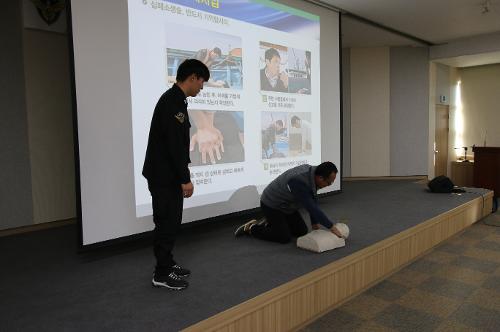 속초해경 19년도 하반기 민간해양구조대원 교육 정담회 개최 2