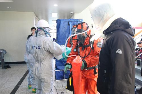 속초해경, 해상화학사고 대응 합동훈련 실시 5