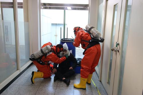 속초해경, 해상화학사고 대응 합동훈련 실시 3