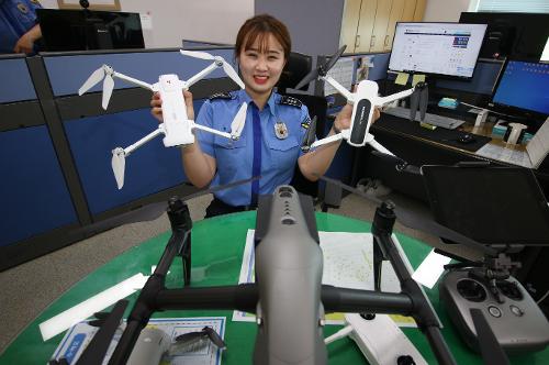 해양경찰 2호 여성 드론 조종자 정한나 경장 3