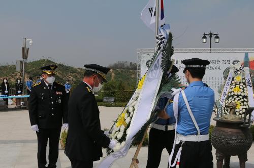 속초해경 제65회 현충일 추념식, 생활속 거리두기로 차분히 진행 4